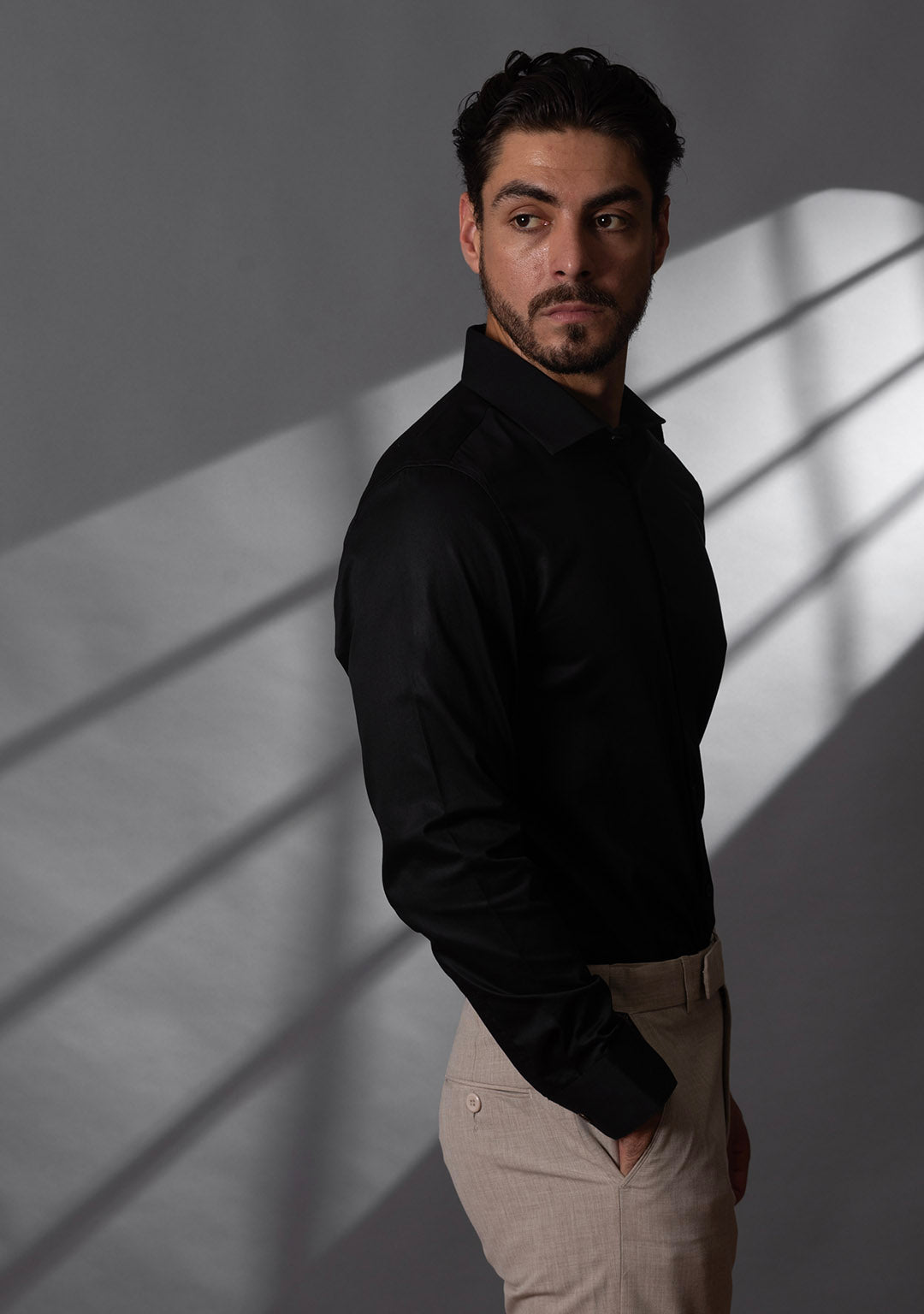 Classic Shirt in Jet Black