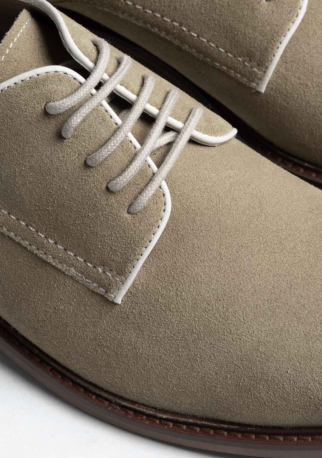 Derby Shoes in Malibu Beige