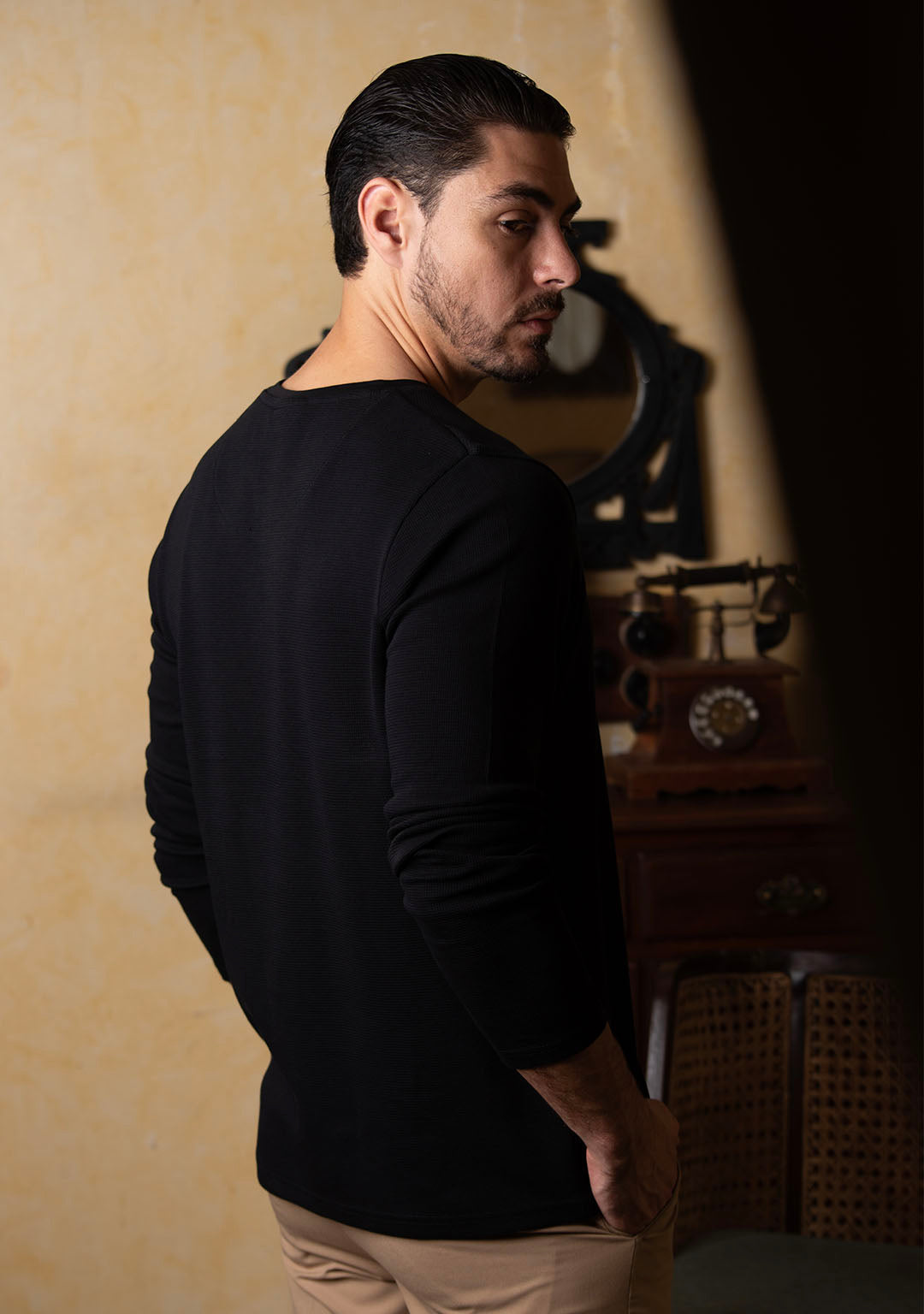 Henley Full Sleeves in Black