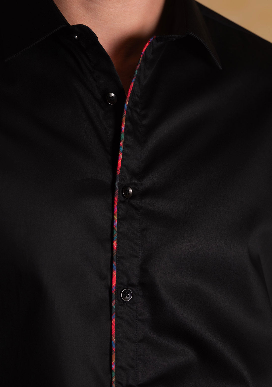 Onyx with Red Checks
