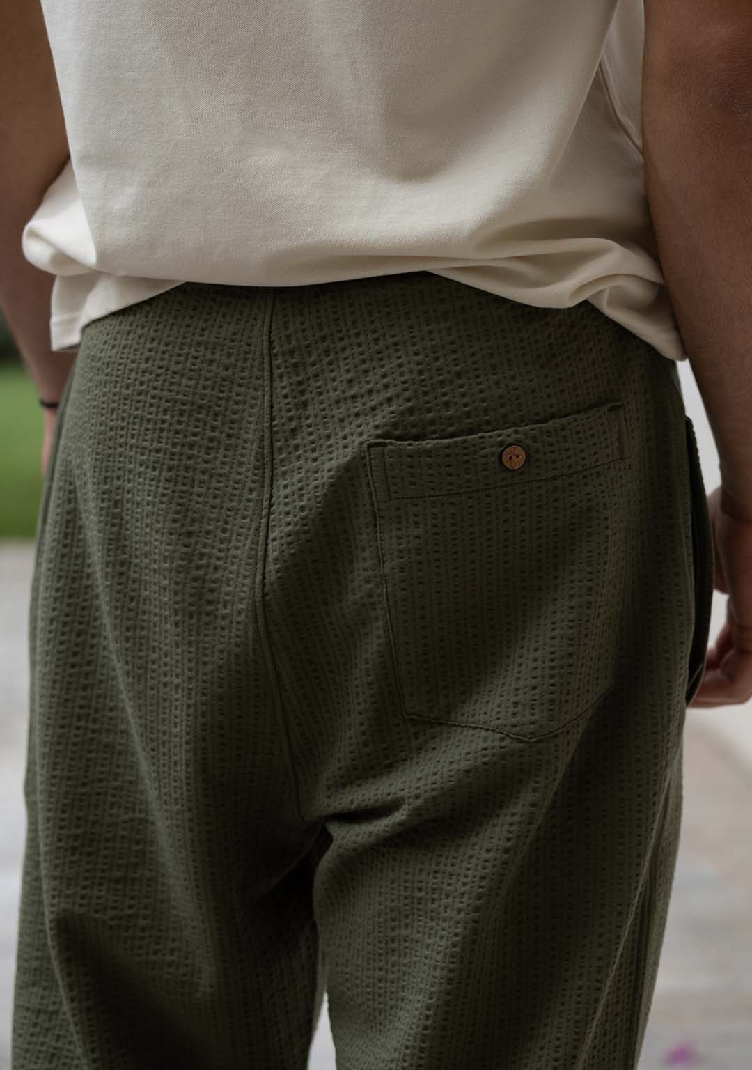 Nimbus Lounger in Olive