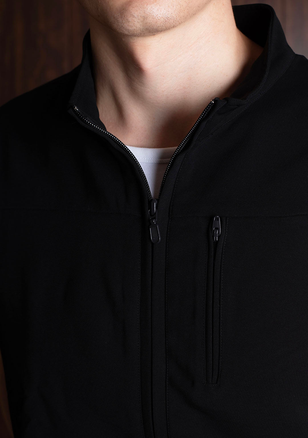 Vesto in Jet Black