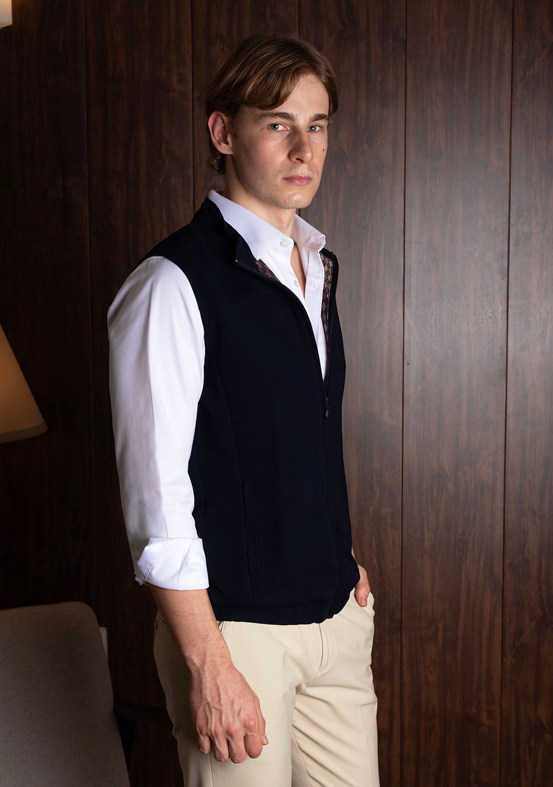 Vesto in Mystic Navy