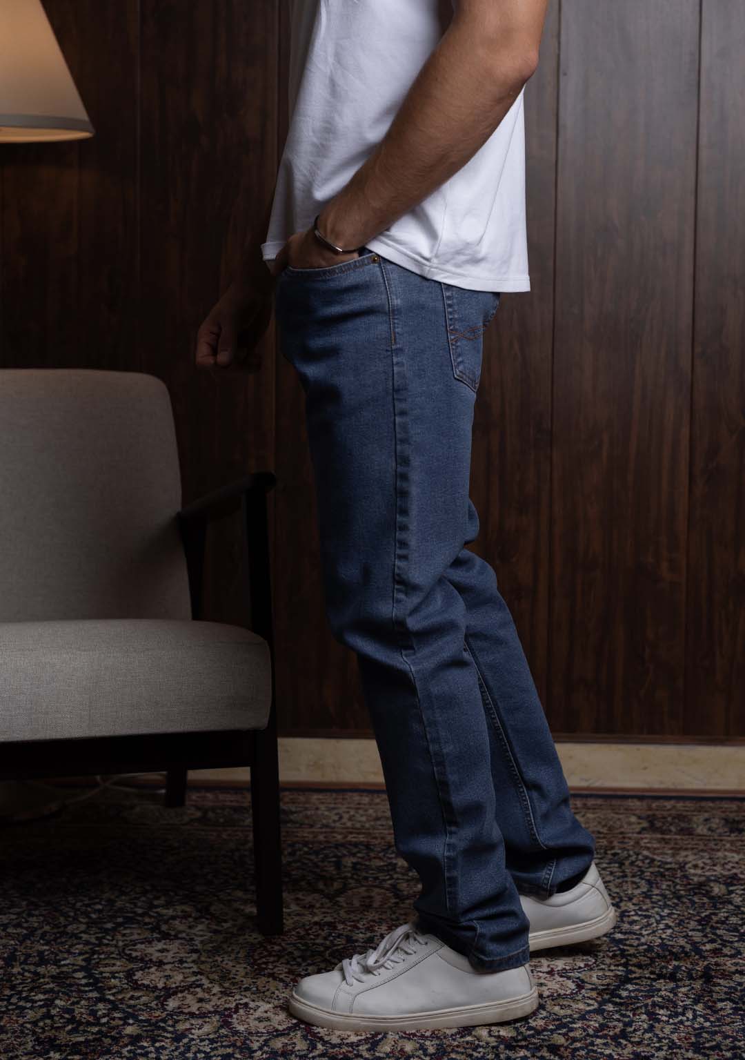Classic Jeans in Mid Blue