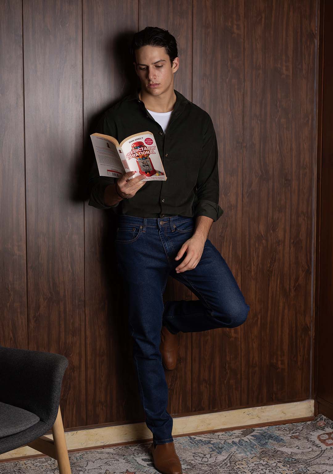 Corduroy Shirt in Pesto