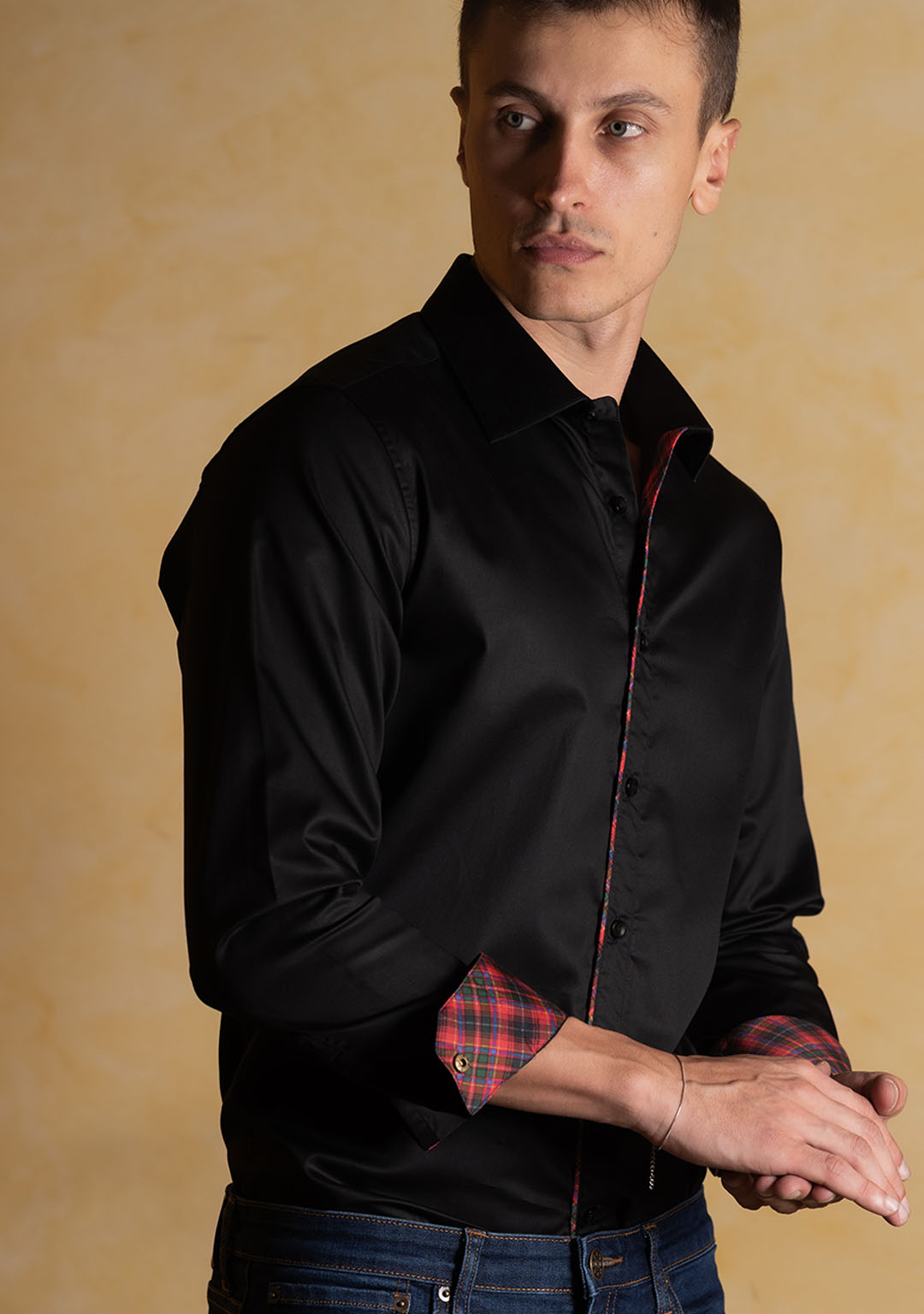 Onyx with Red Checks