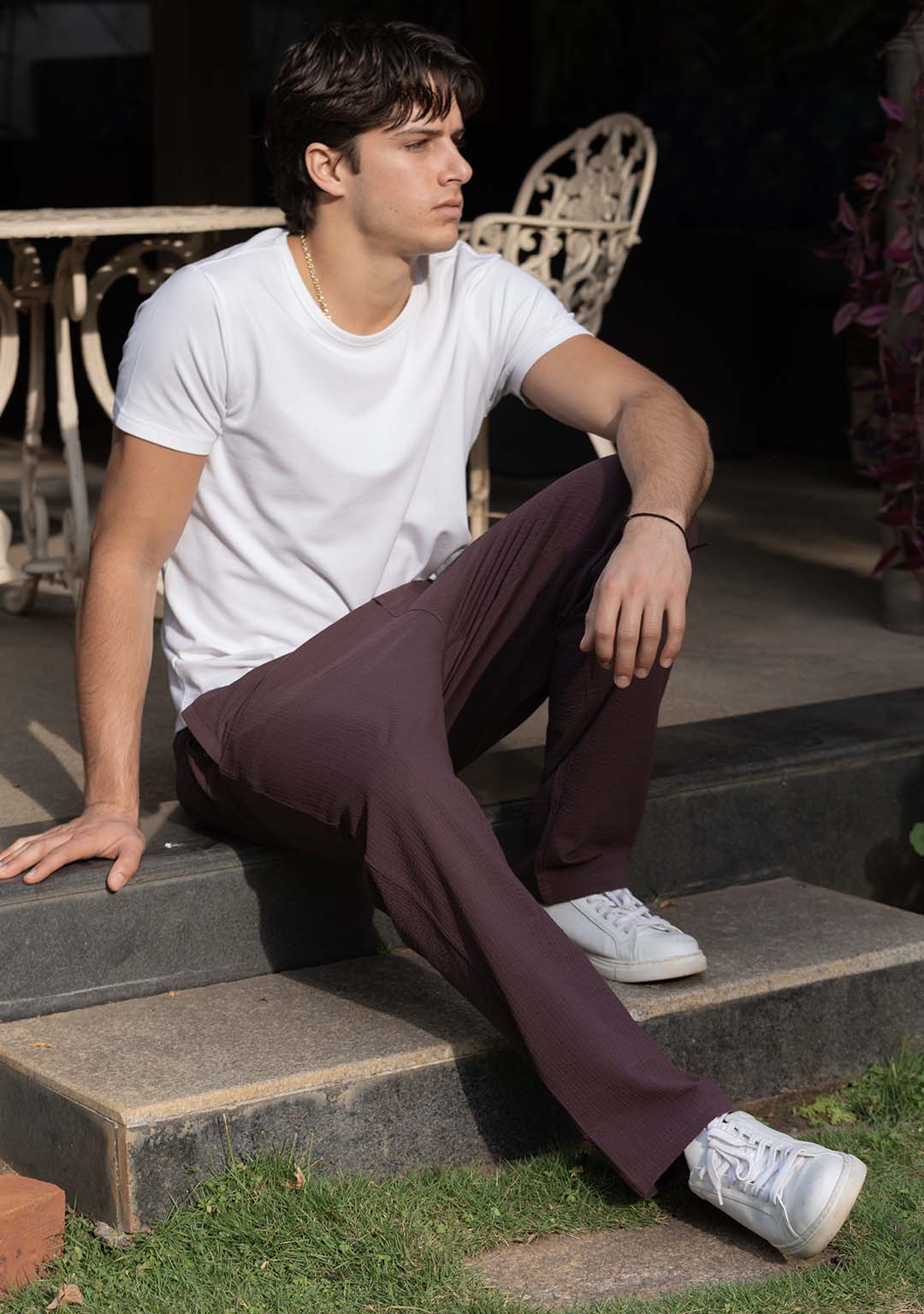 Nimbus Lounger in Bitter Chocolate - Aristobrat