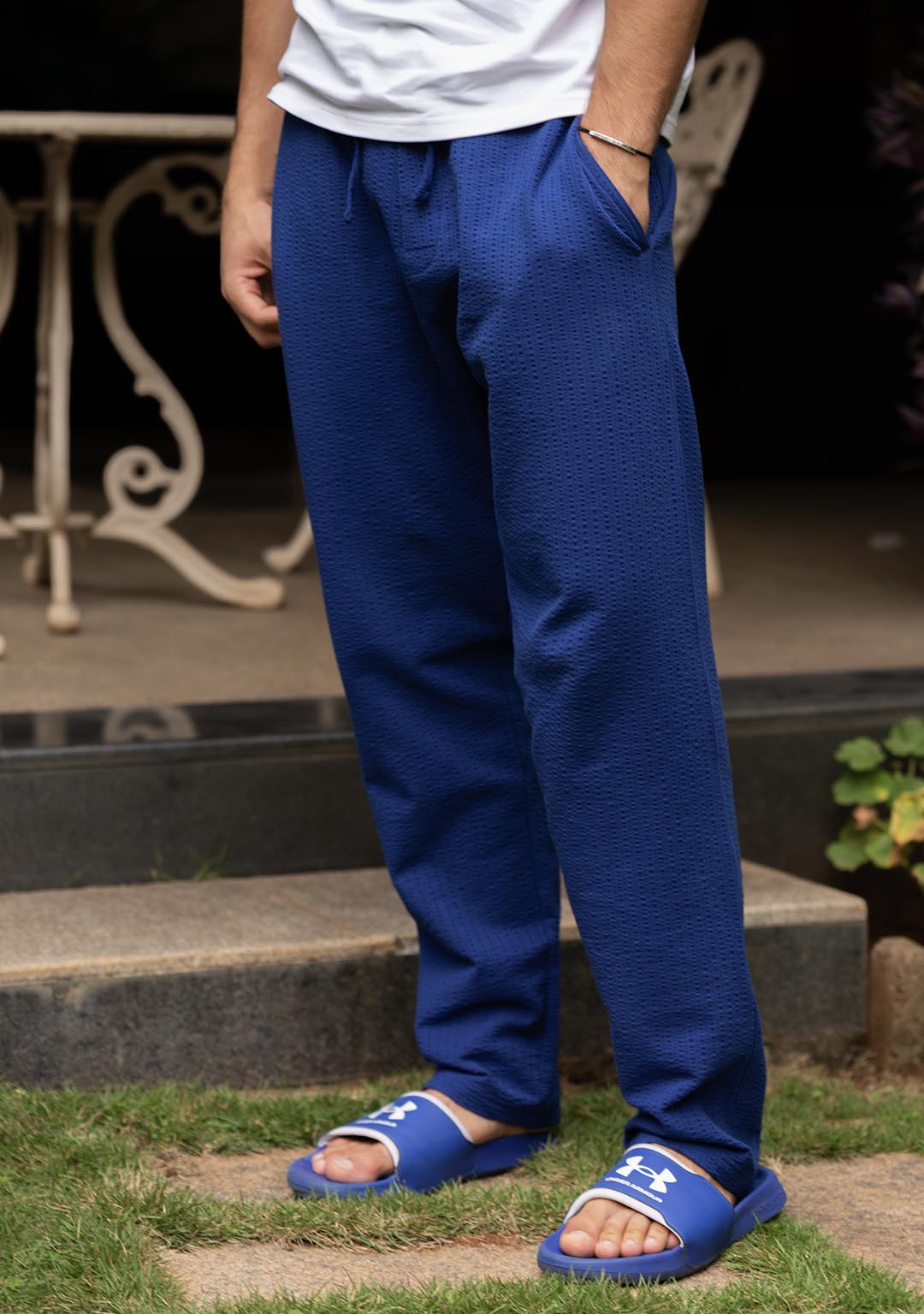 Nimbus Lounger in Classic Blue