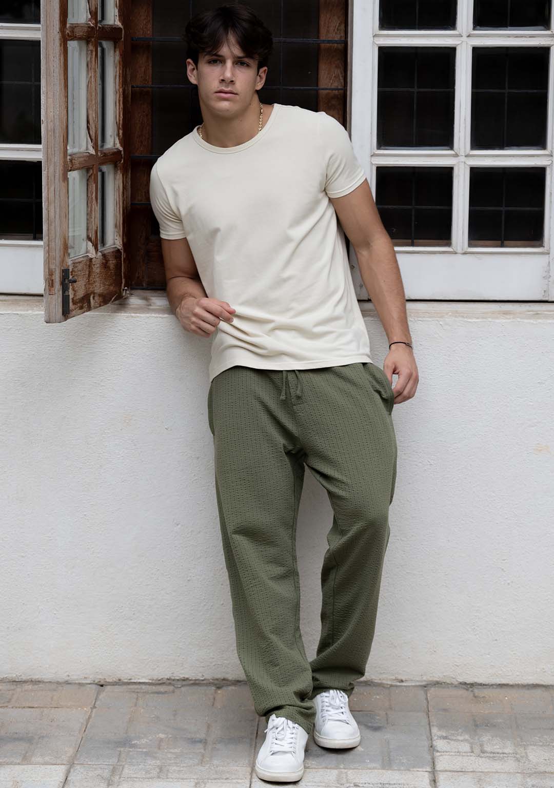 Nimbus Lounger in Olive