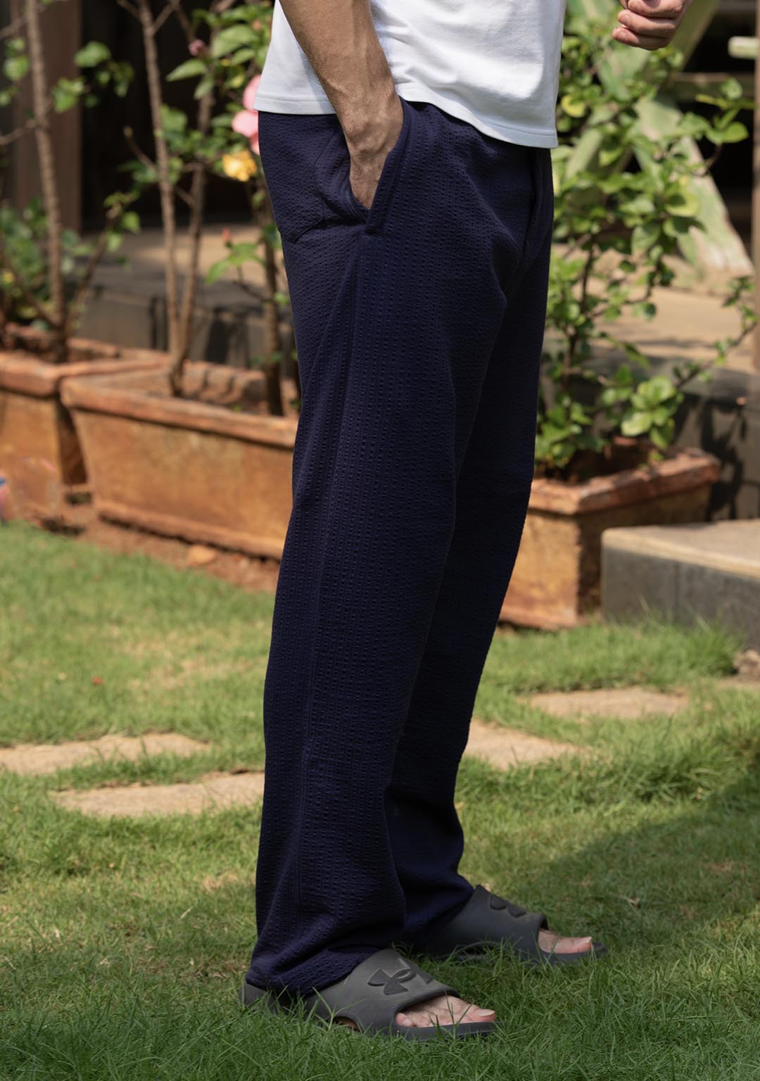 Nimbus Lounger in Midnight Navy