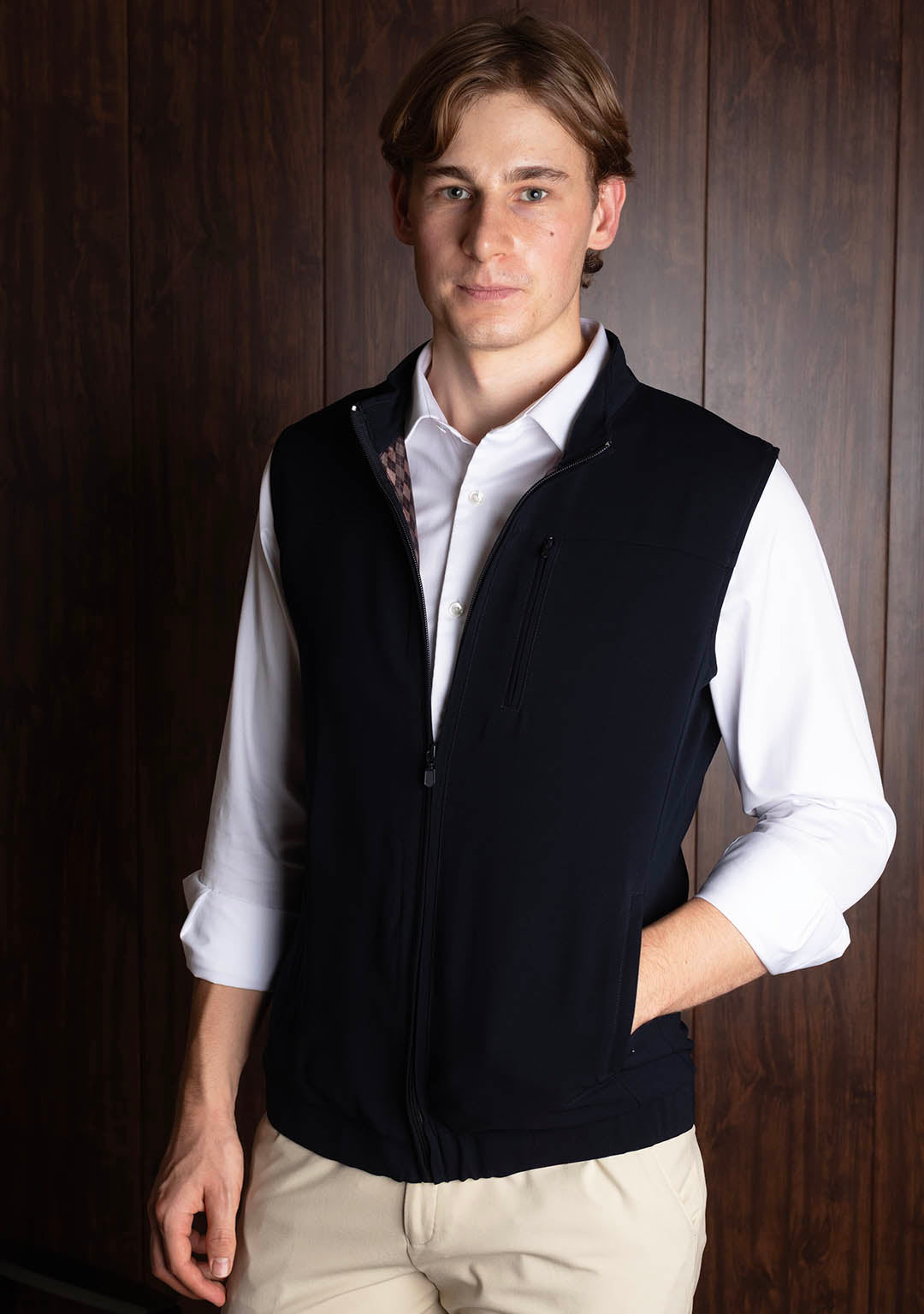 Vesto in Mystic Navy