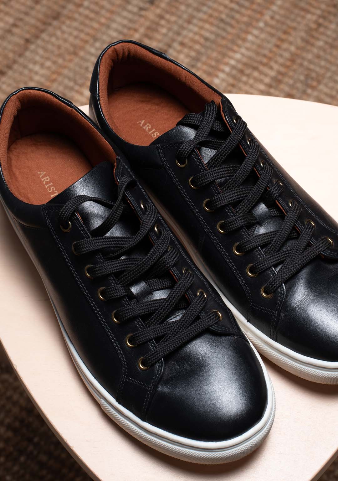Vintage Sneakers in Black