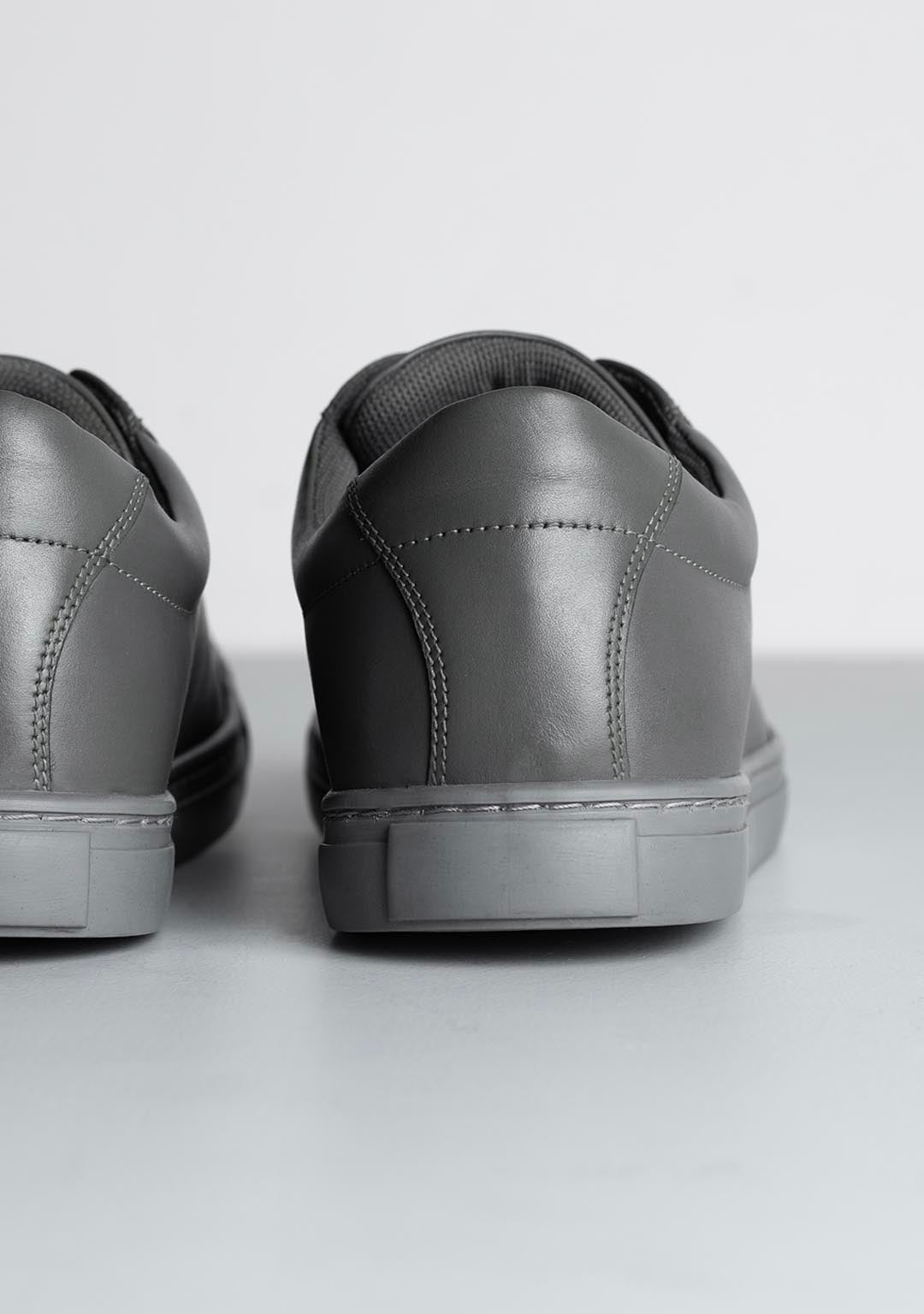 Vintage Sneakers in Titanium